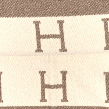 Hermes Wool Cashmere Avalon Baby Blanket Noisette Moyen White 4 of 4