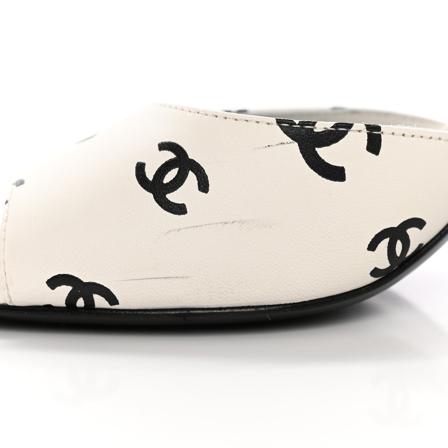 Printed Lambskin Coco Beach Sandals 39 White Black