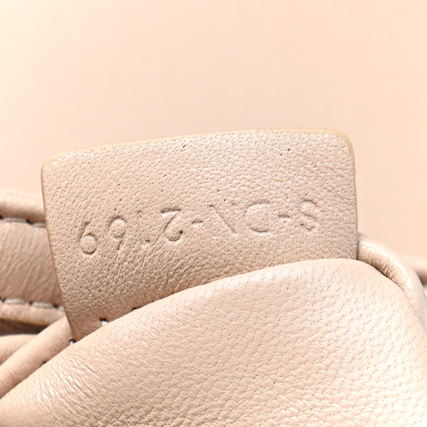 Shiny Calfskin Medium Triomphe Nude