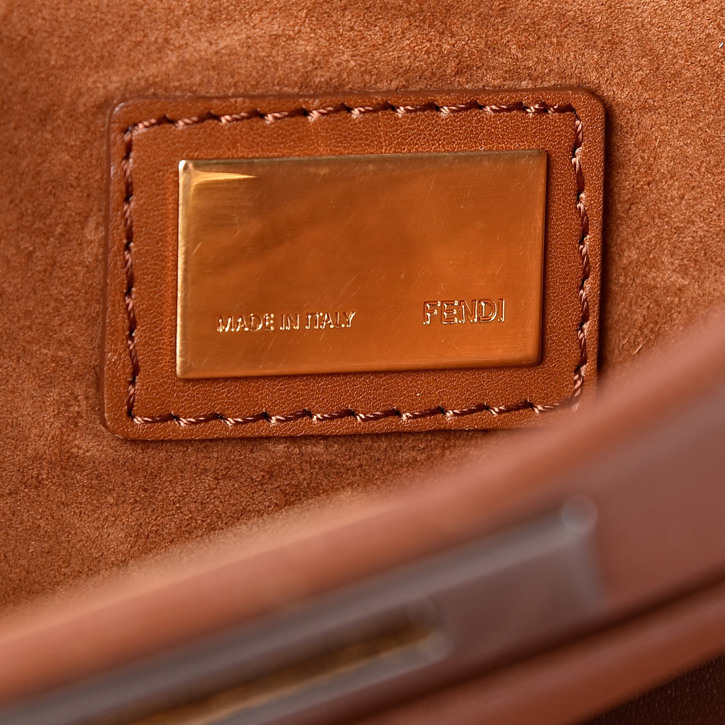 Vitello Suede Medium Peekaboo Iconic Satchel Cuoio Rame Moro
