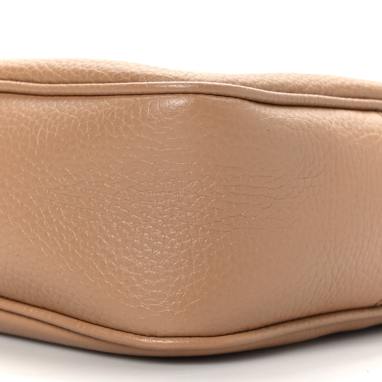 Gucci Pebbled Calfskin Small Soho Disco Bag Camelia 10 of 10