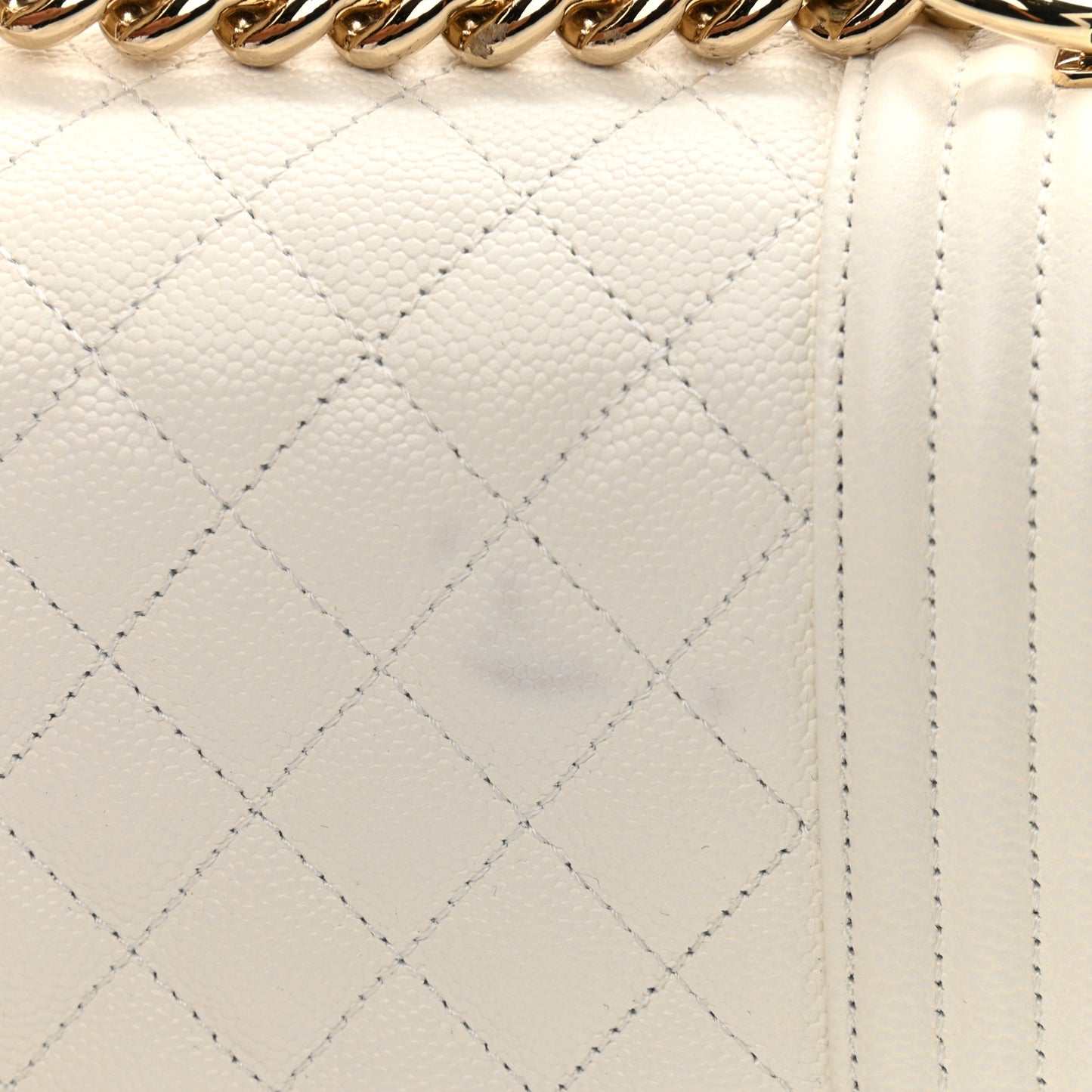 Caviar Quilted Medium Boy Flap White