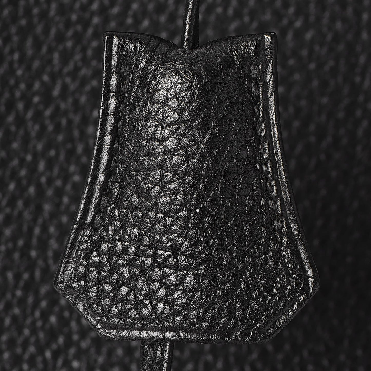 Togo Kelly Retourne 35 Black
