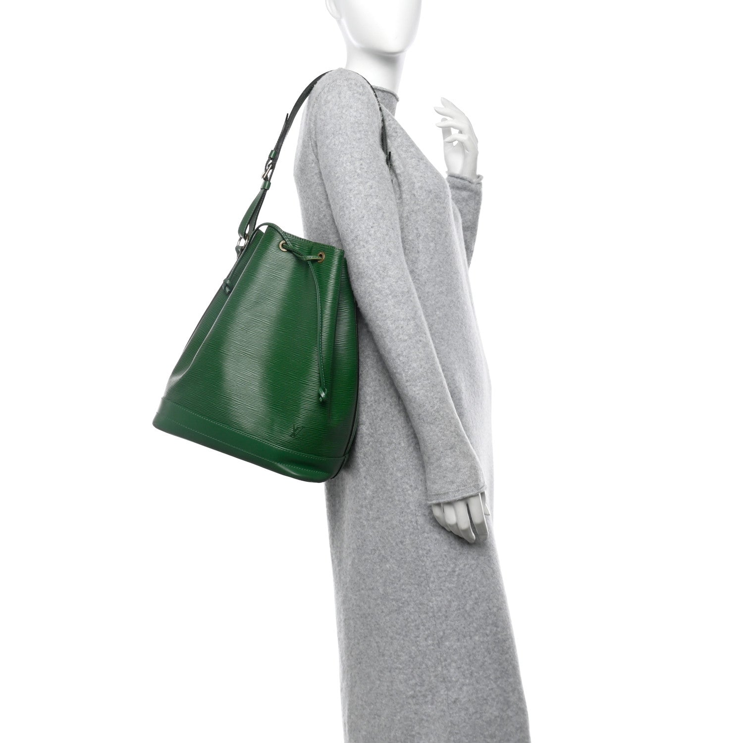 Louis Vuitton Epi Noe Borneo 2 of 13