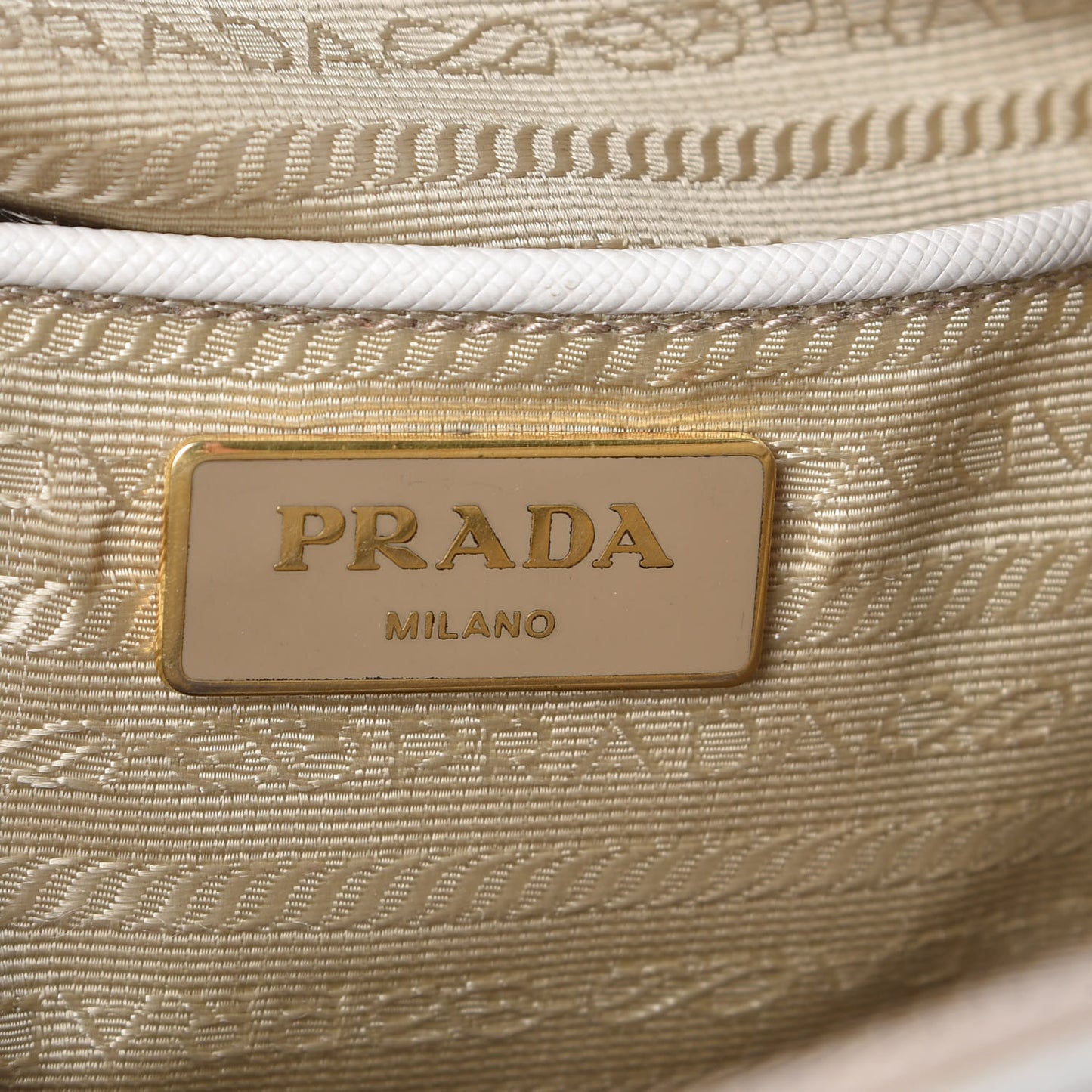 Saffiano Medium Galleria Double Zip Tote Talco