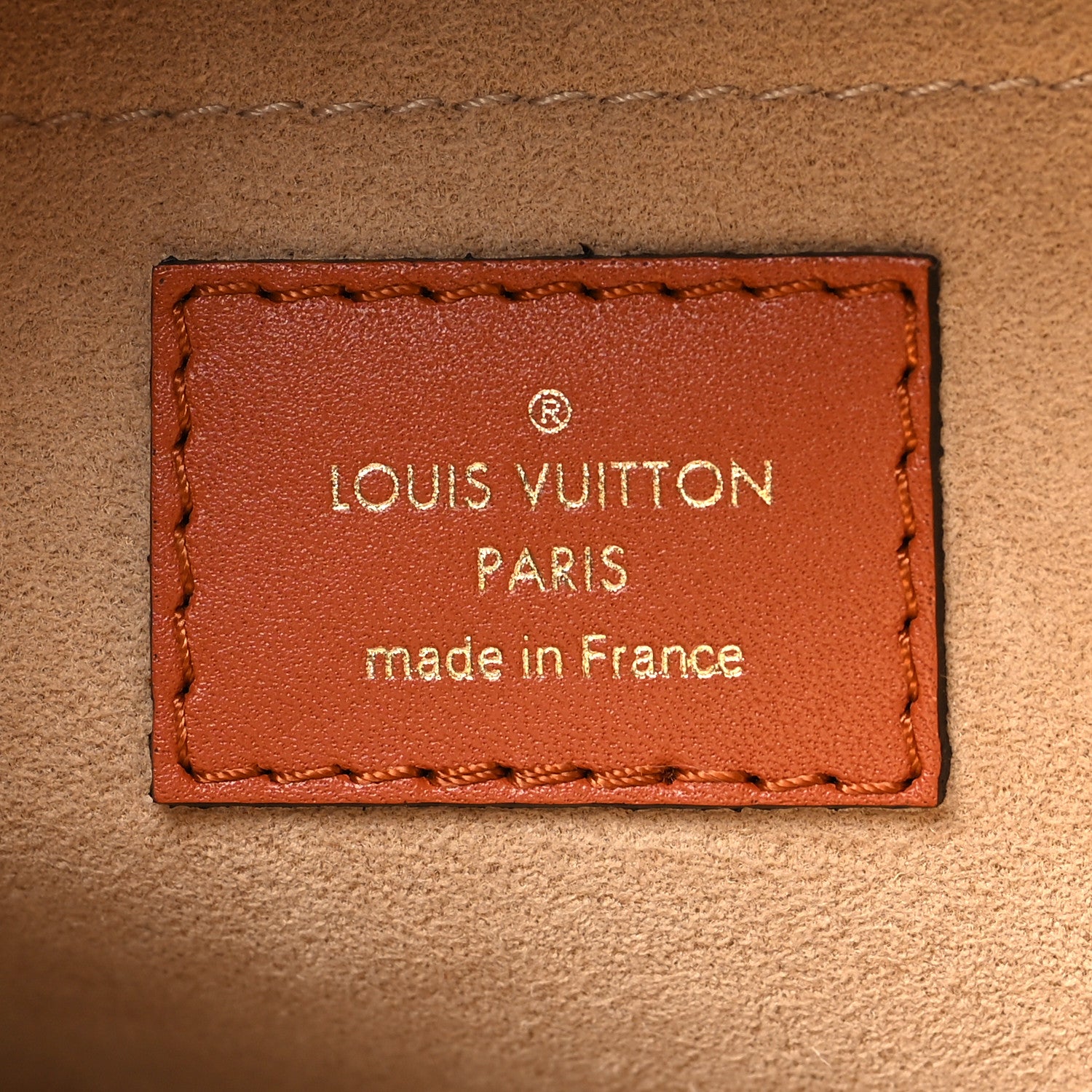 Louis Vuitton Calfskin Monogram Tufting On My Side Galet 6 of 12