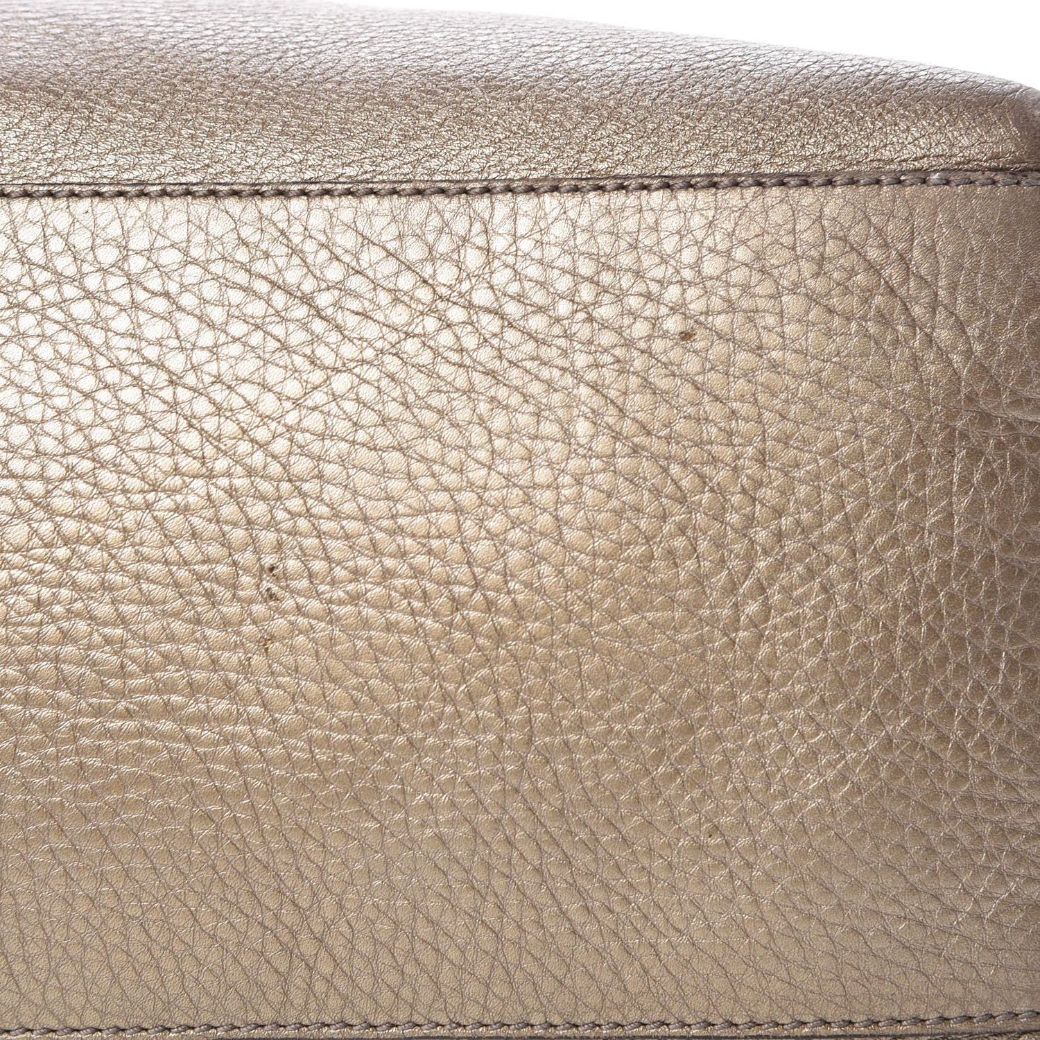 Gucci Metallic Pebbled Calfskin Medium Soho Chain Shoulder Bag Golden Beige 15 of 18
