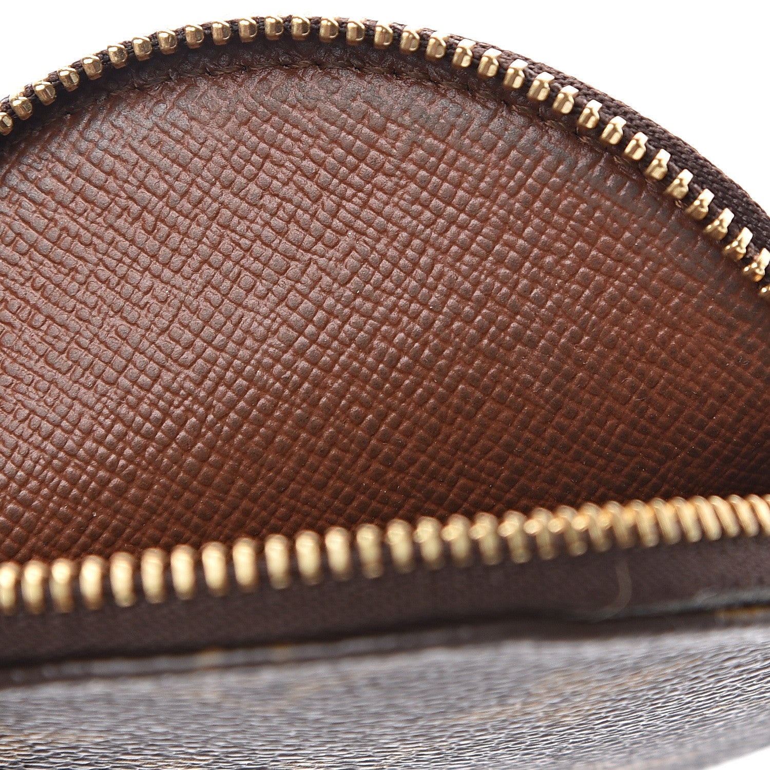 Louis Vuitton Monogram Round Coin Purse 6 of 8