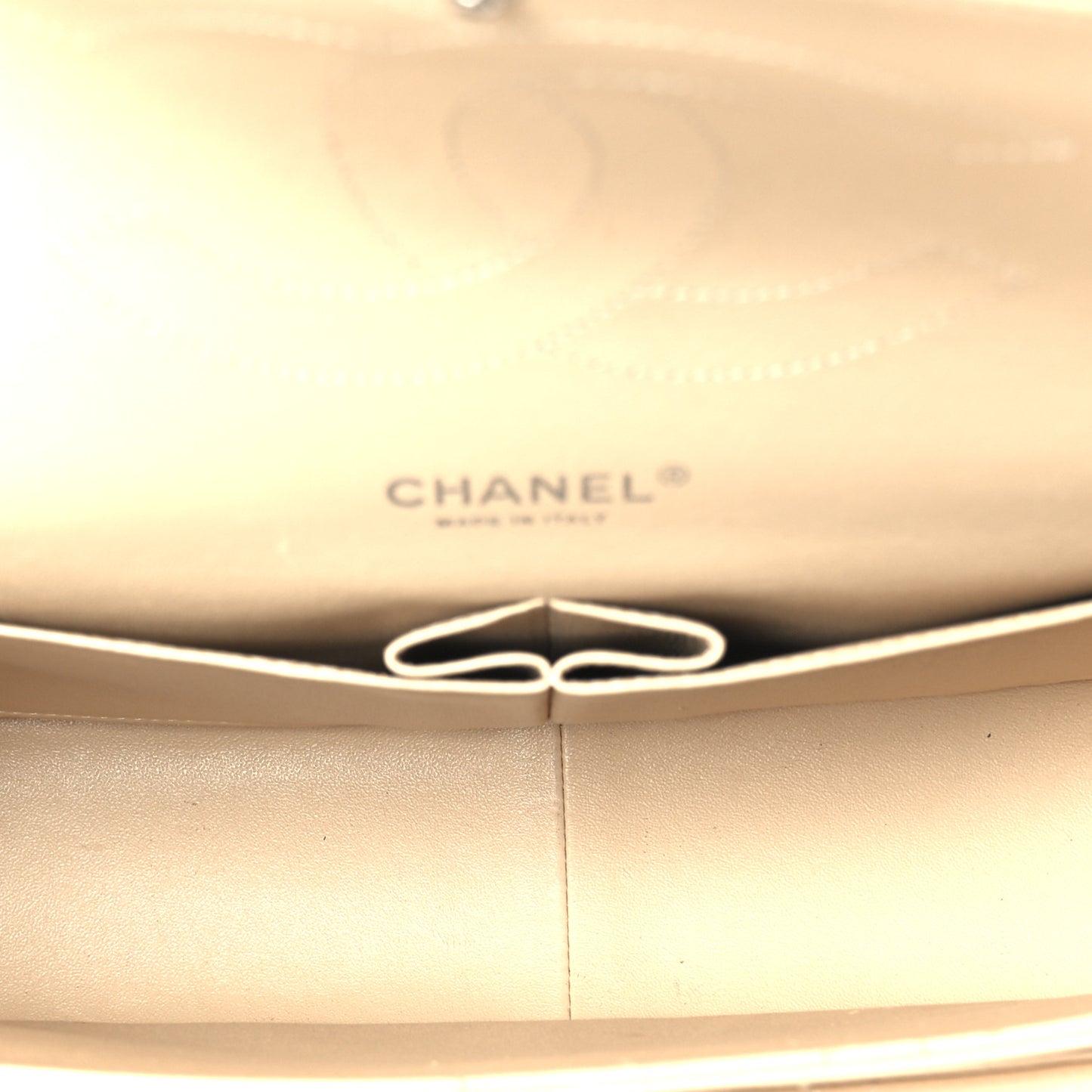 Caviar Quilted Jumbo Double Flap Beige Clair