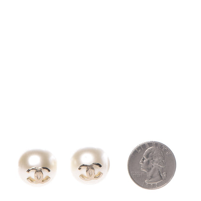 Chanel Pearl CC Large Earrings Gold 2 of 6