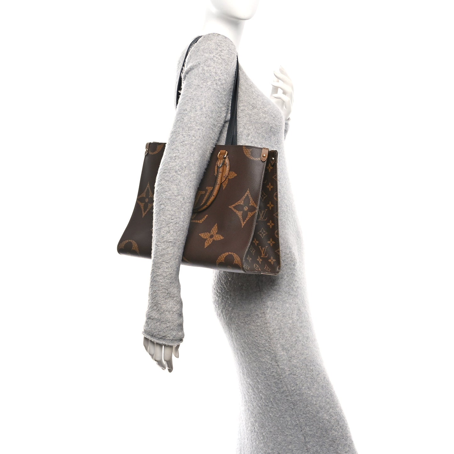 Reverse Monogram Giant Onthego MM