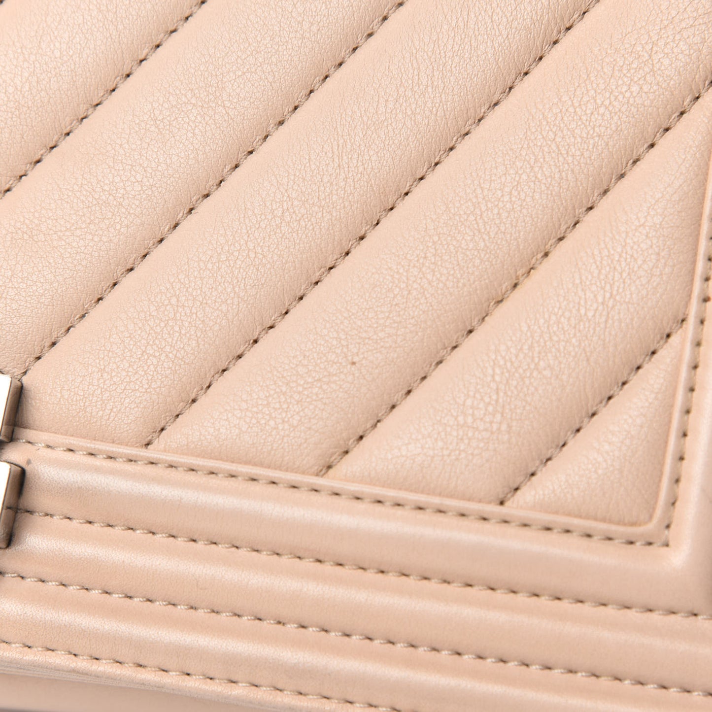 Calfskin Chevron Quilted New Medium Boy Flap Light Pink