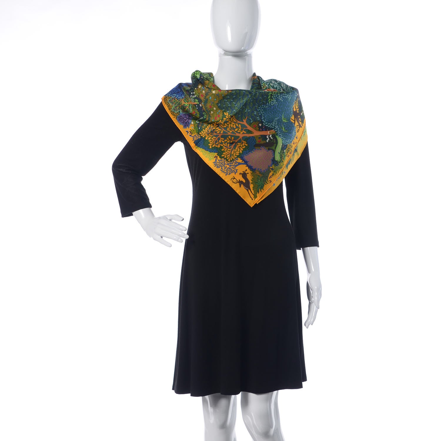Hermes Silk Dans Un Jardin Anglais Scarf 90 Juane D Or Vert Bleu 2 of 5