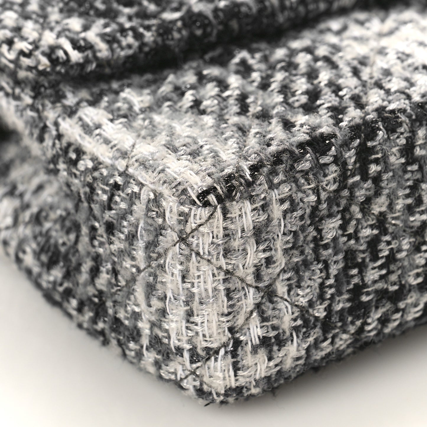 Tweed East West Flap Black White