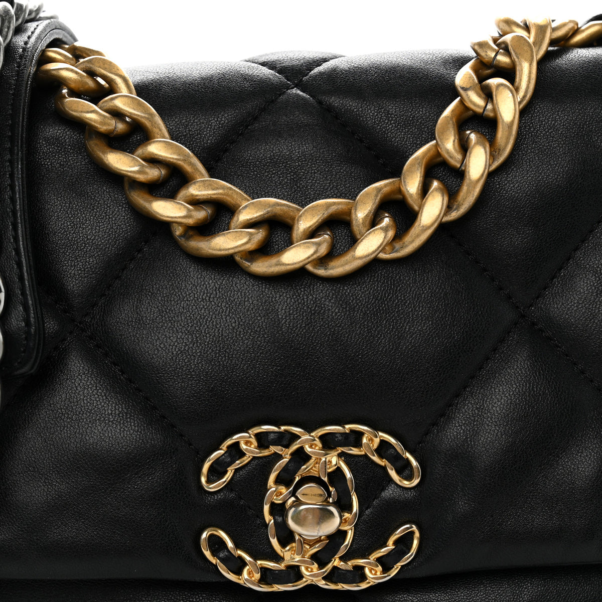 Lambskin Quilted Medium Chanel 19 Flap Black