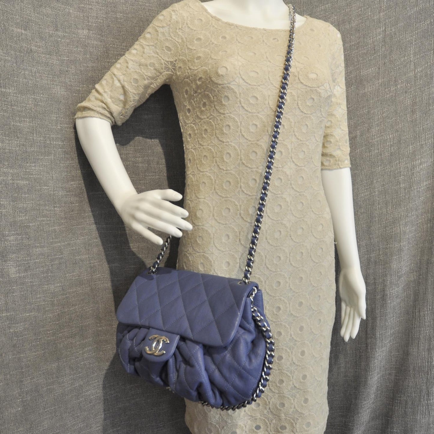 Washed Lambskin Chain Around Medium Messenger Bag Blue 12C