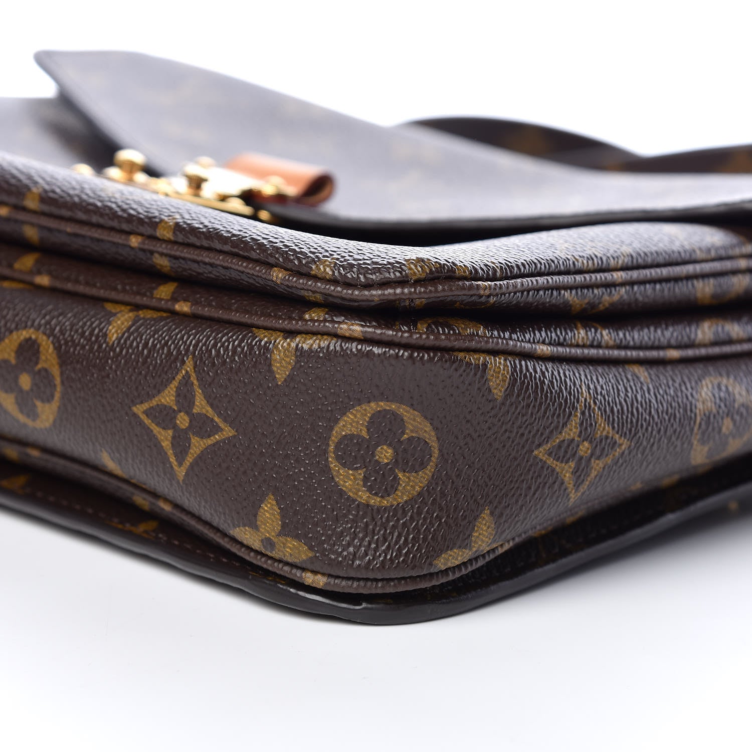 Louis Vuitton Monogram Pochette Metis 6 of 12