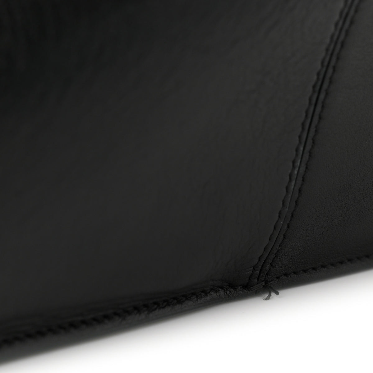 Supple Natural Calfskin Vertical Tri-Fold Bag Black