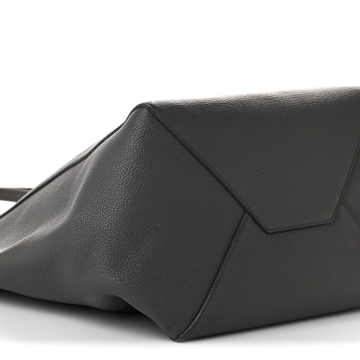 Soft Grained Calfskin Medium Belt Cabas Phantom Grey