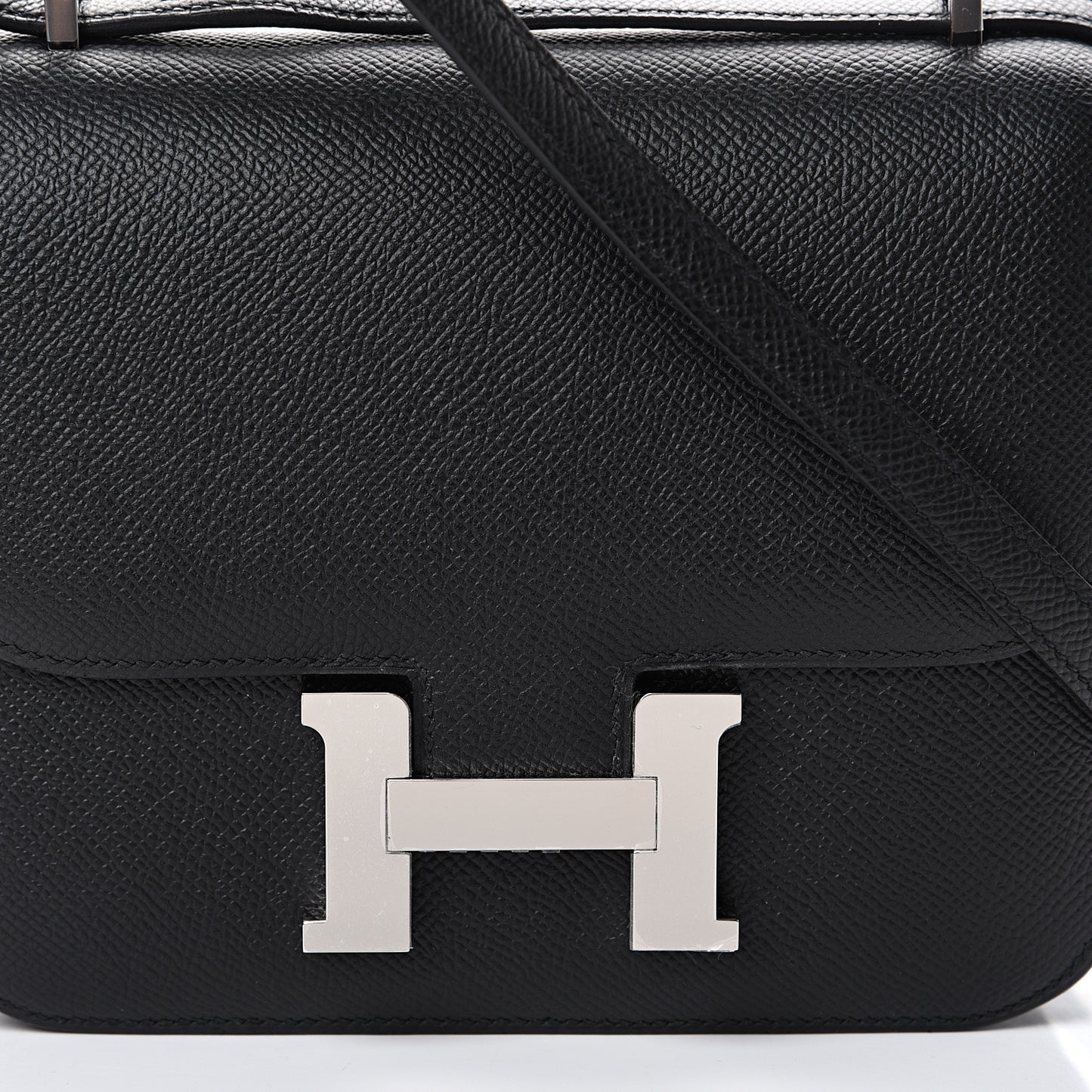Epsom Constance 18 Black