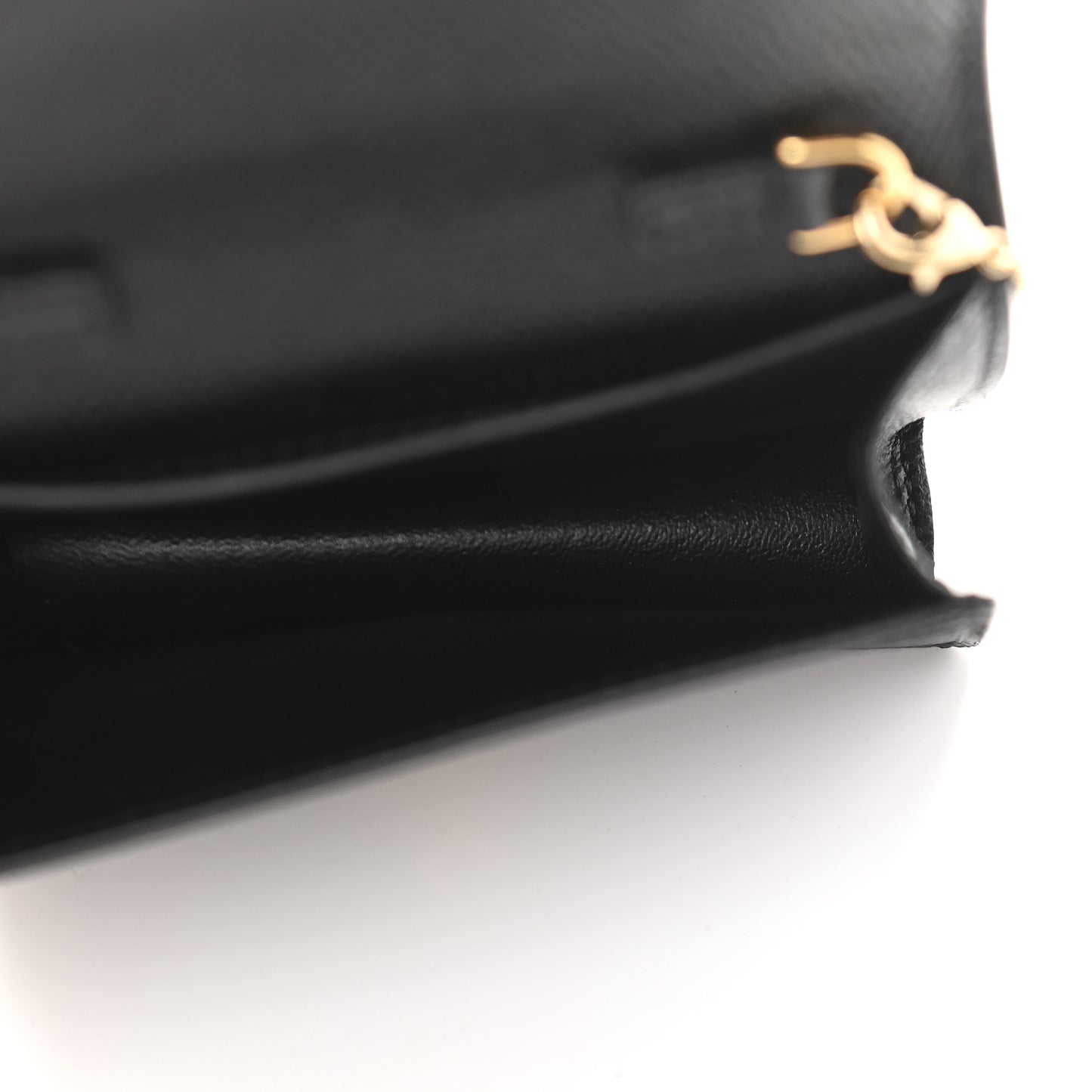 Vitello Cruise F is Fendi Geometric Flap Wallet on Chain Black