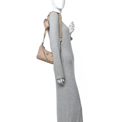 Prada Nylon Re-Edition 2005 Shoulder Bag Cammeo 2 of 10