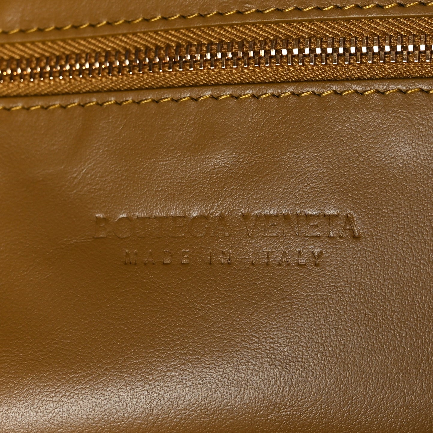Suede Intrecciato Large Hop Acorn