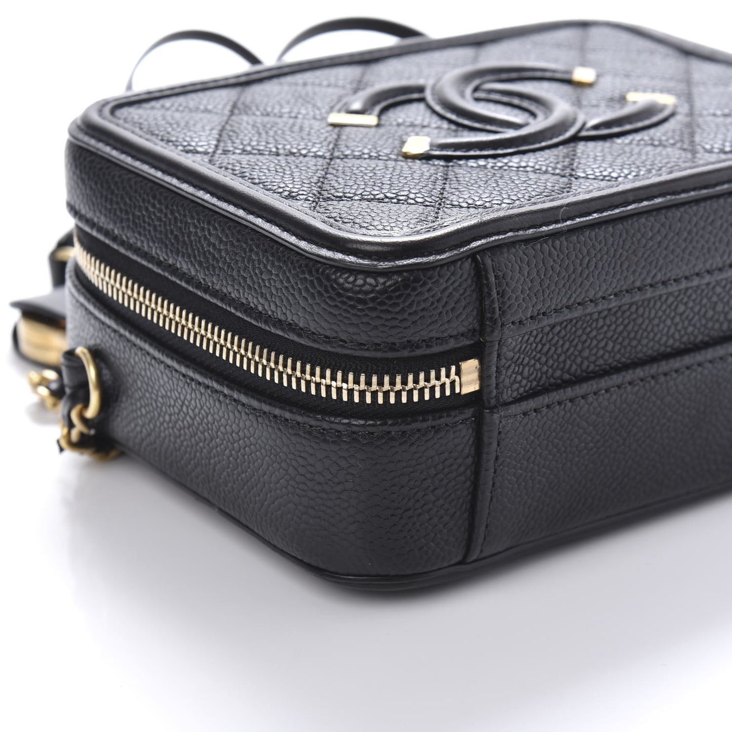 Caviar Quilted Small CC Filigree Vanity Case Black