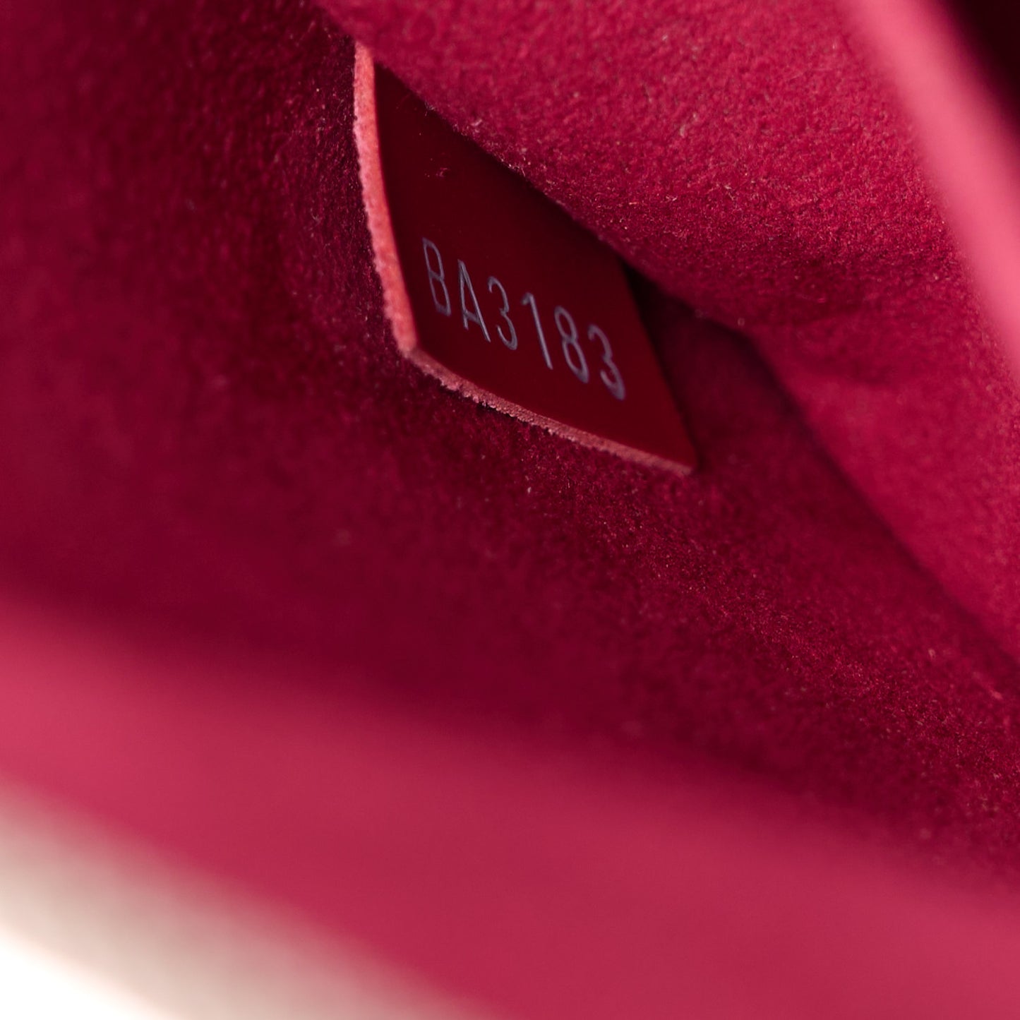 Epi Alma PM Fuchsia