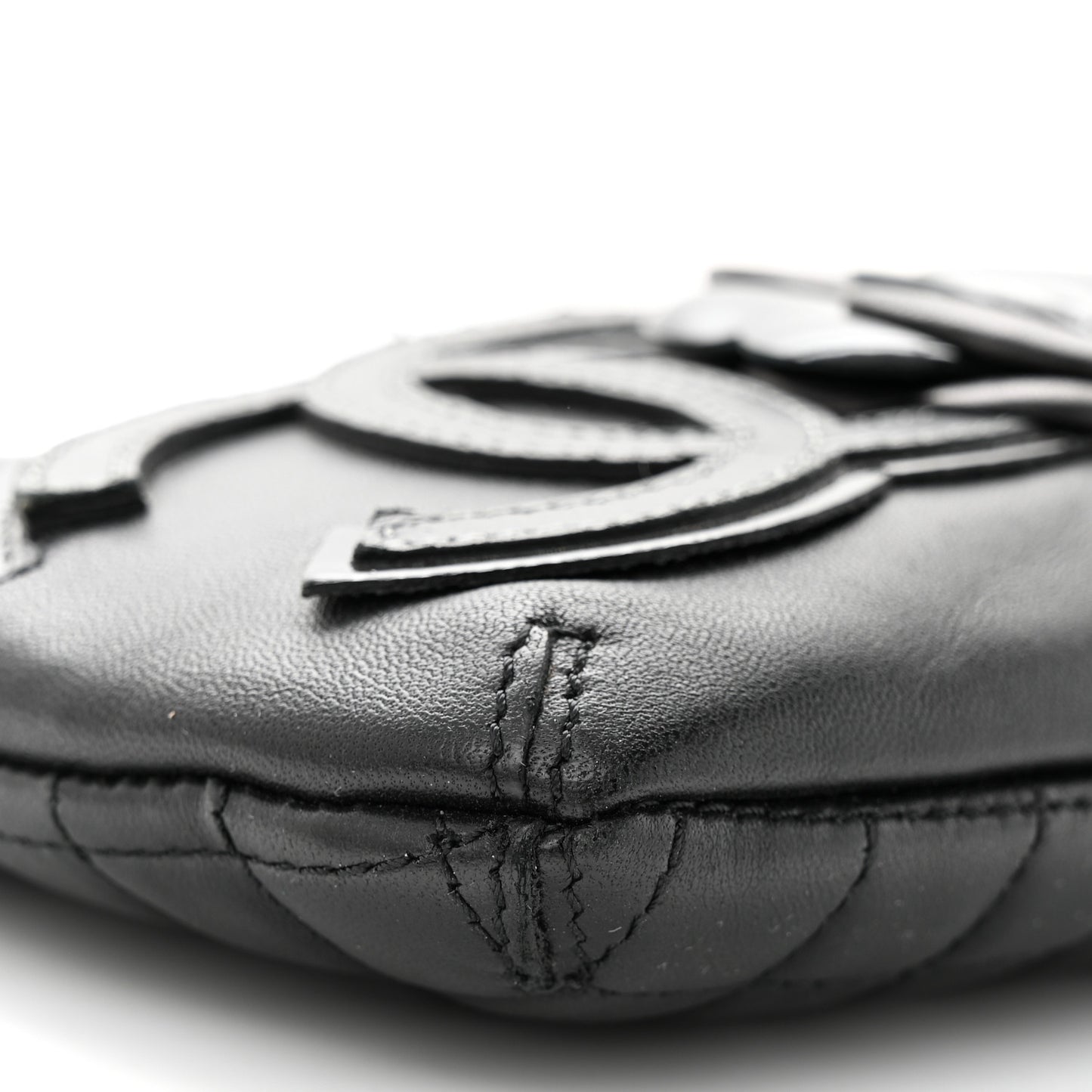 Lambskin Camellia No. 5 Chain Pouch Black