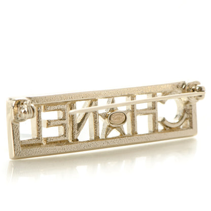 Chanel Baguette Crystal Star Logo Brooch Gold 3 of 4