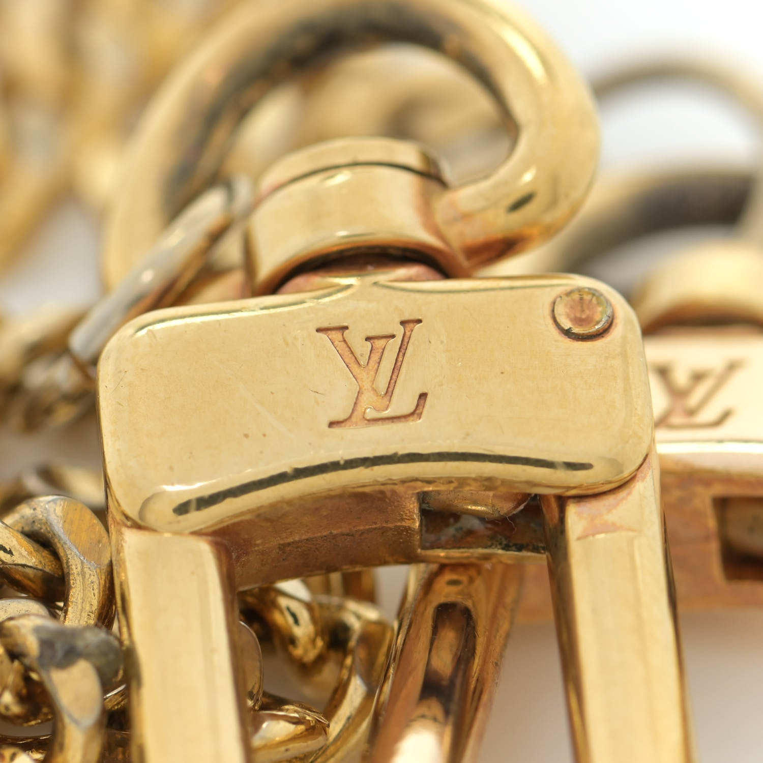 Louis Vuitton Short Chain Strap Gold 3 of 8