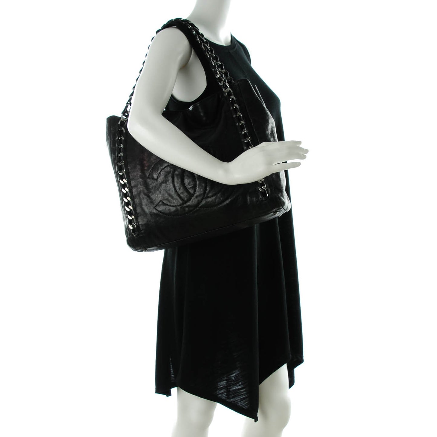 Glazed Caviar Modern Chain Tote Black