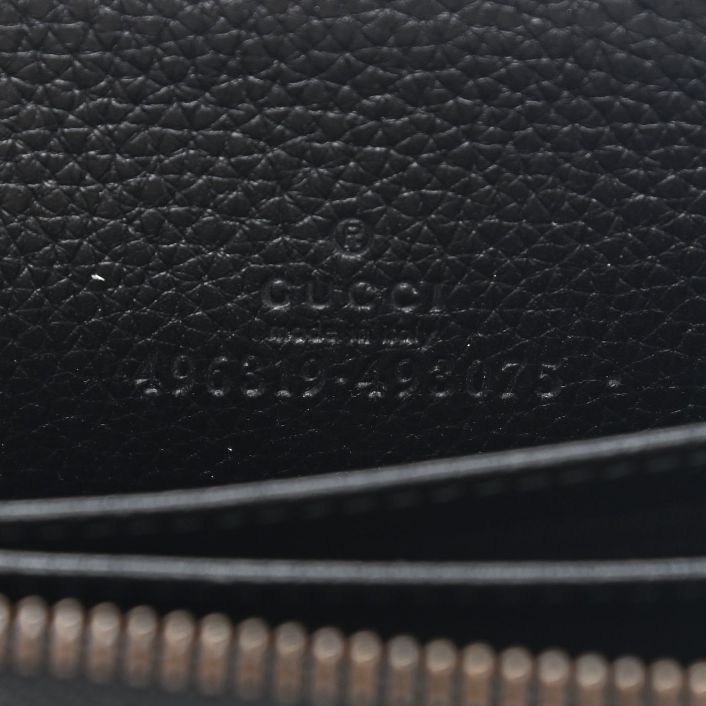 Calfskin Logo Zip Around Card Case Black