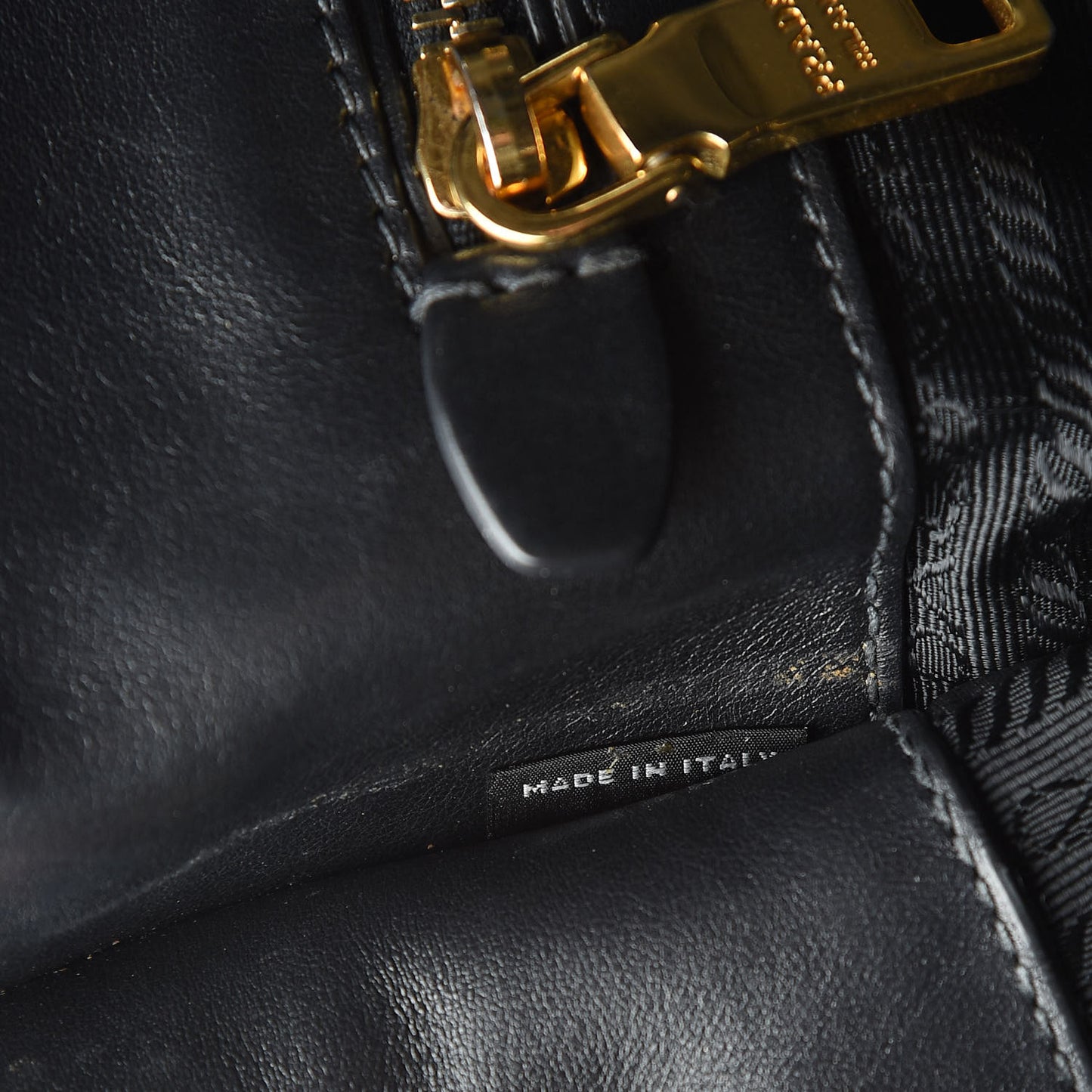 City Calf Front Pocket Tote Black