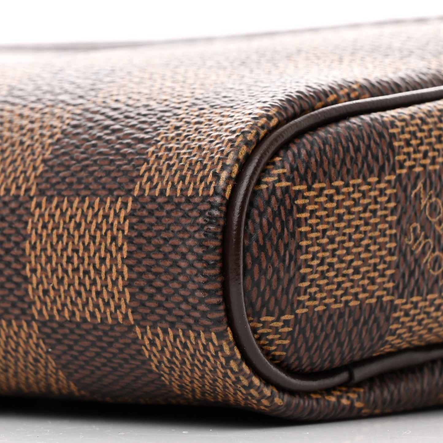 Damier Ebene Pochette Ipanema