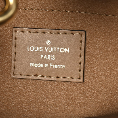 Louis Vuitton Mahina On My Side GM Arizona Beige 6 of 9