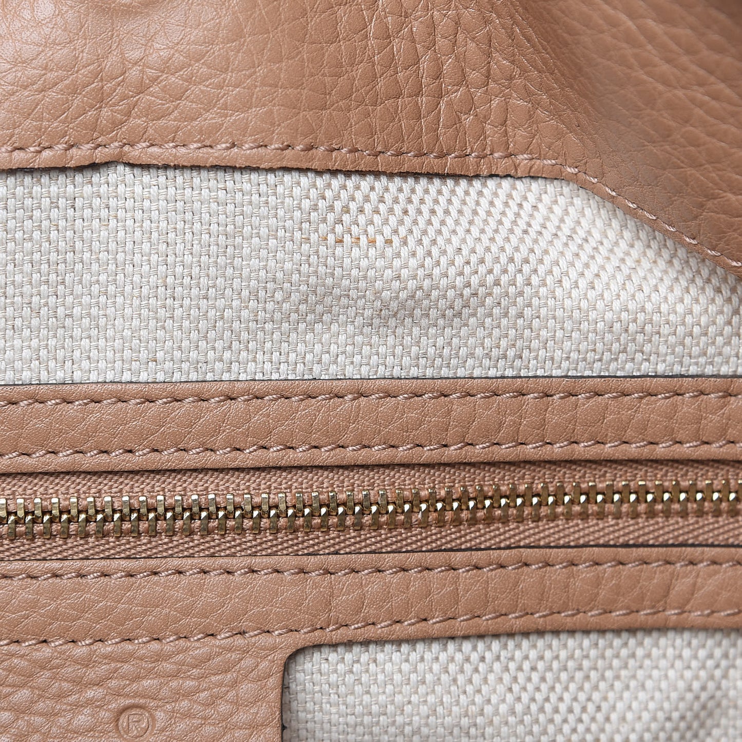 Linen Canvas Pebbled Calfskin Medium Soho Chain Shoulder Bag White Camelia