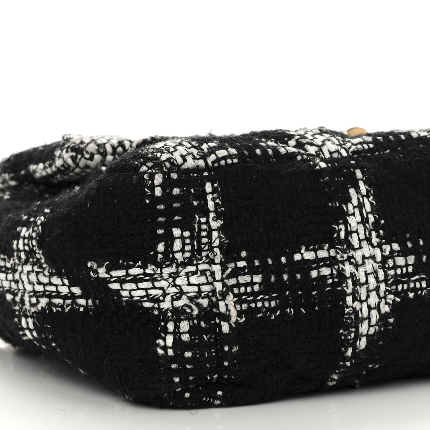 Tweed Houndstooth Quilted Medium Chanel 19 Flap Black White