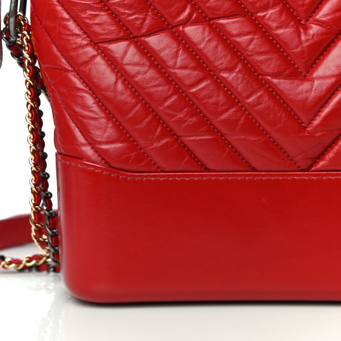 Aged Calfskin Chevron Quilted Medium Gabrielle Hobo Red