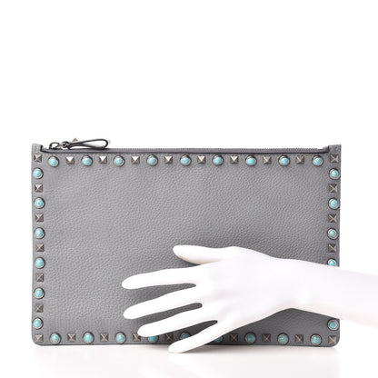 Valentino Garavani Grained Calfskin Turquoise Large Rockstud Rolling Zip Pouch Light Stone 2 of 9