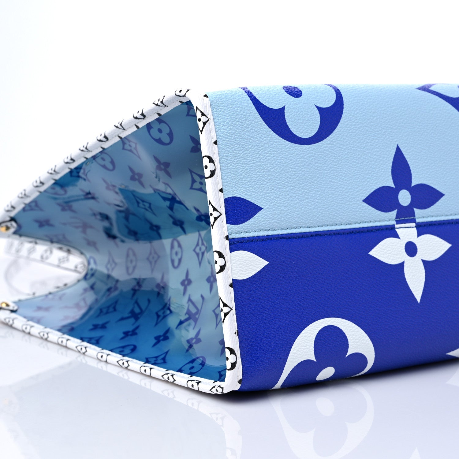 Louis Vuitton Monogram Giant Santa Monica Onthego Blue 8 of 9