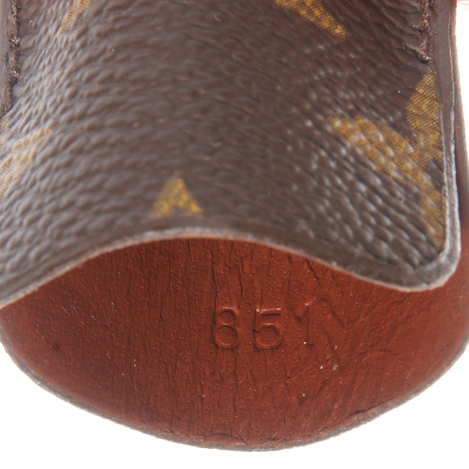 Louis Vuitton Monogram Peigne En Etui Comb Case Holder 6 of 7