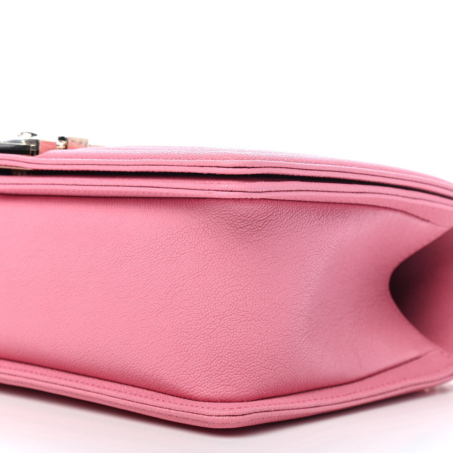 Caviar Quilted Medium Boy Flap Light Pink