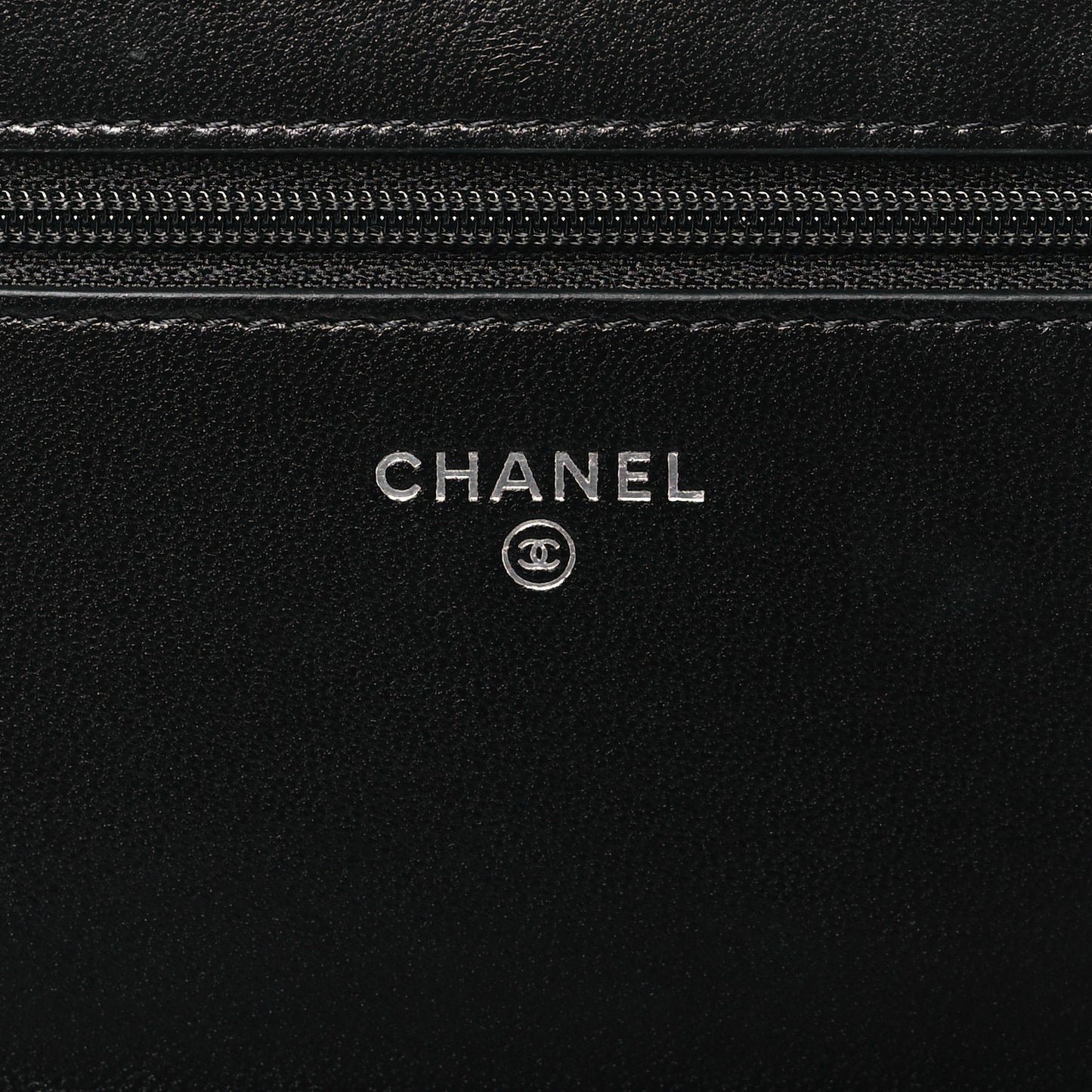 Velvet Mirror Embellished Boy Wallet On Chain WOC Argent