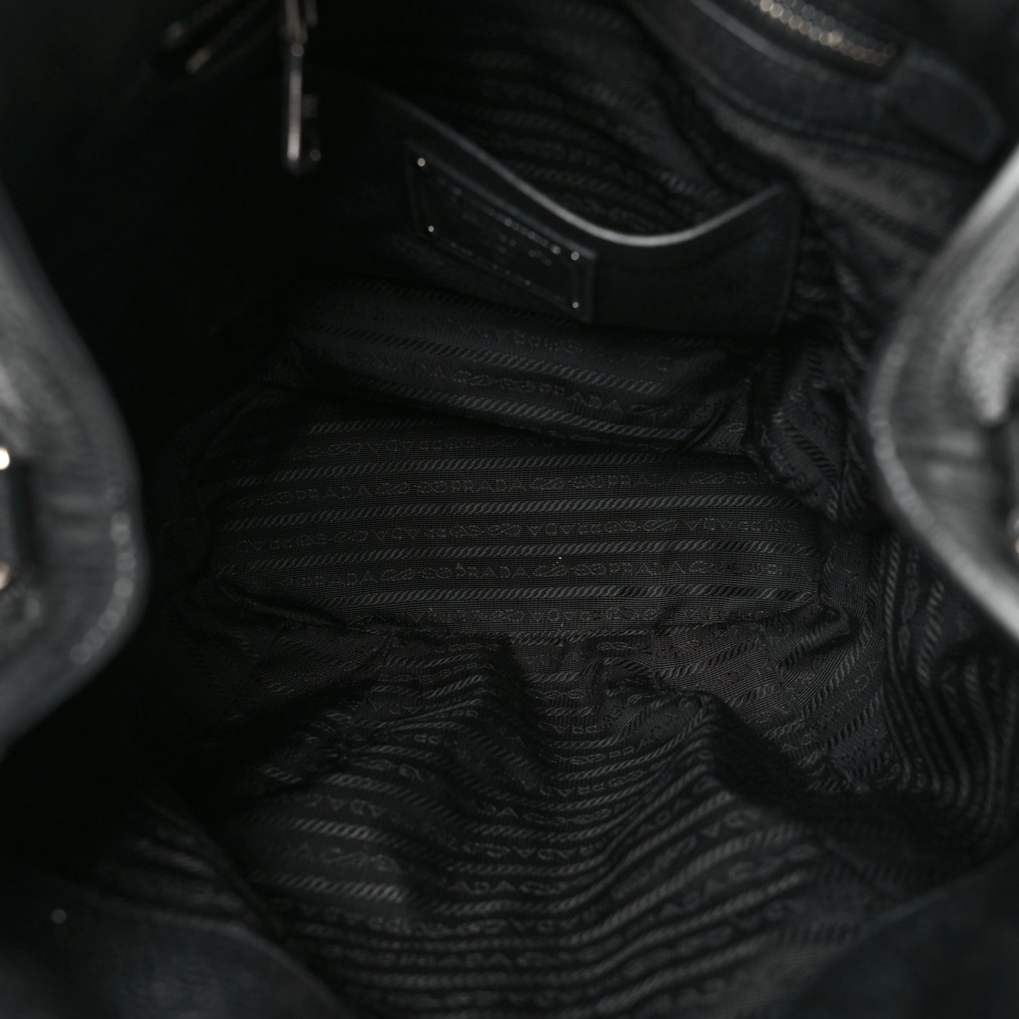 Vitello Daino Shopping Tote Black