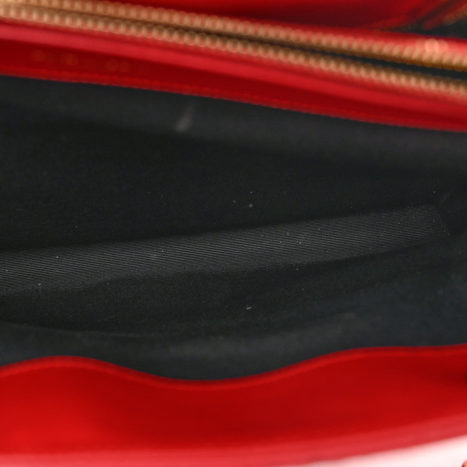 Saint Laurent Grain De Poudre Matelasse Chevron Monogram Shopping Bag Red 7 of 12