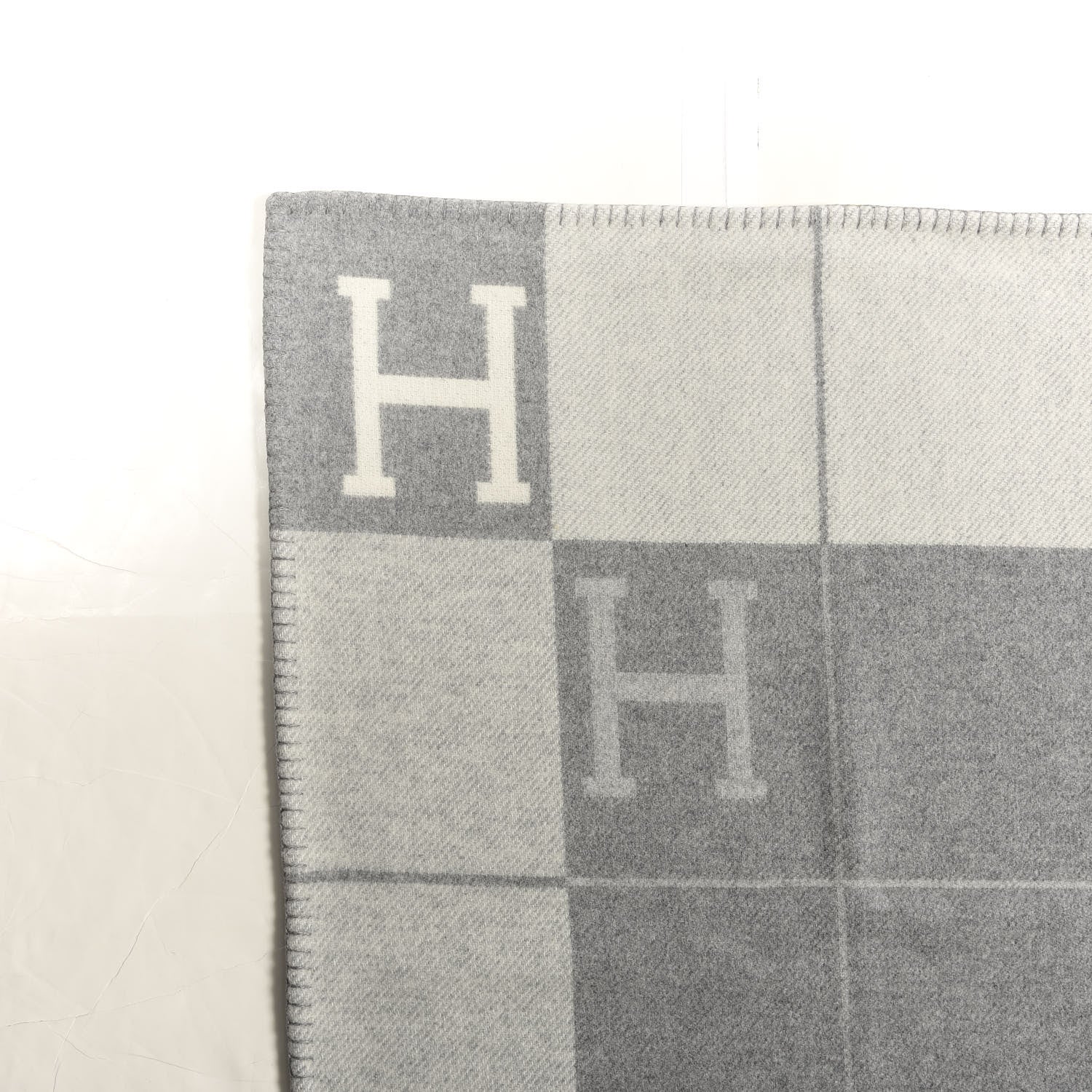 Hermes Wool Cashmere Avalon III Blanket Ecru Gris Clair 3 of 3