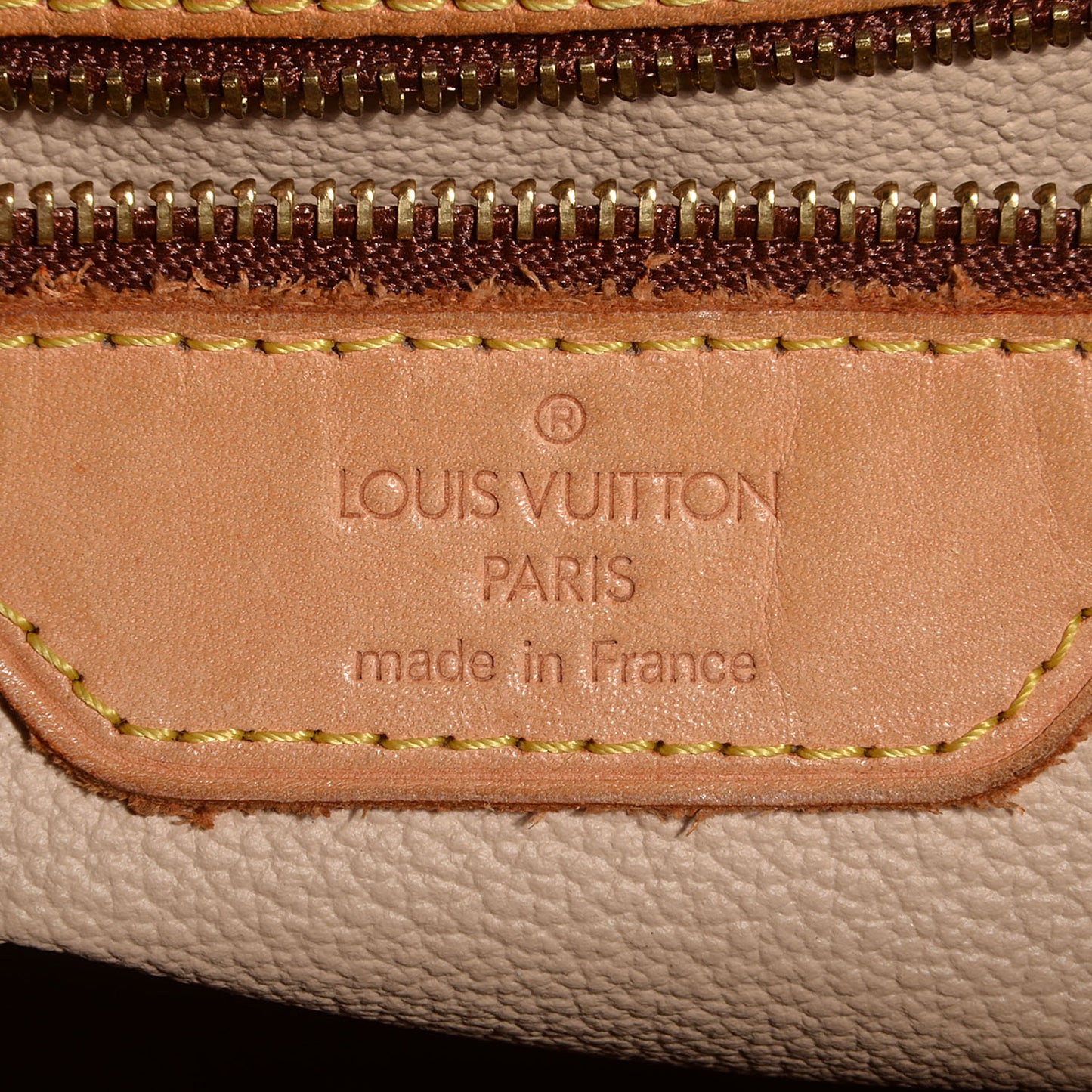 Monogram Petit Bucket 23