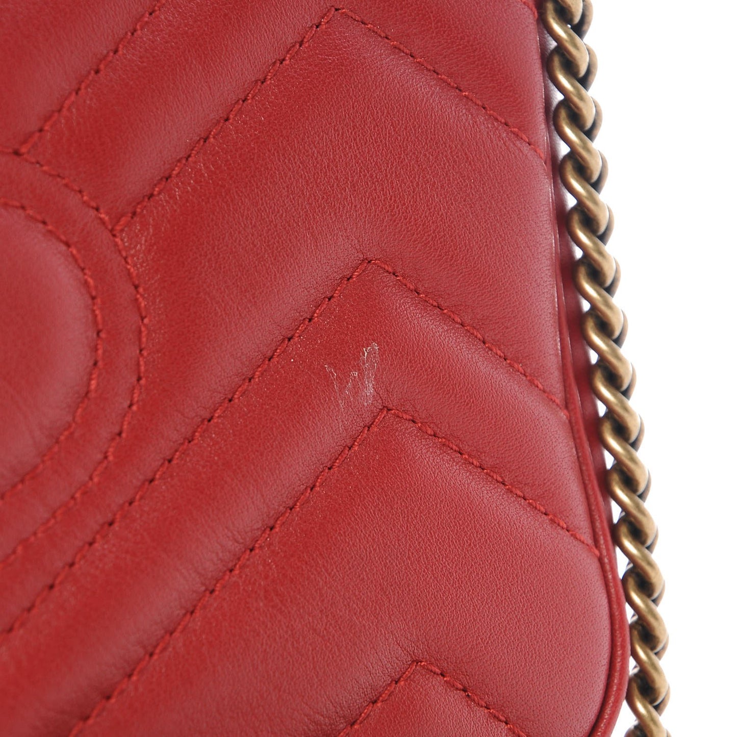 Calfskin Matelasse Super Mini GG Marmont Shoulder Bag Hibiscus Red